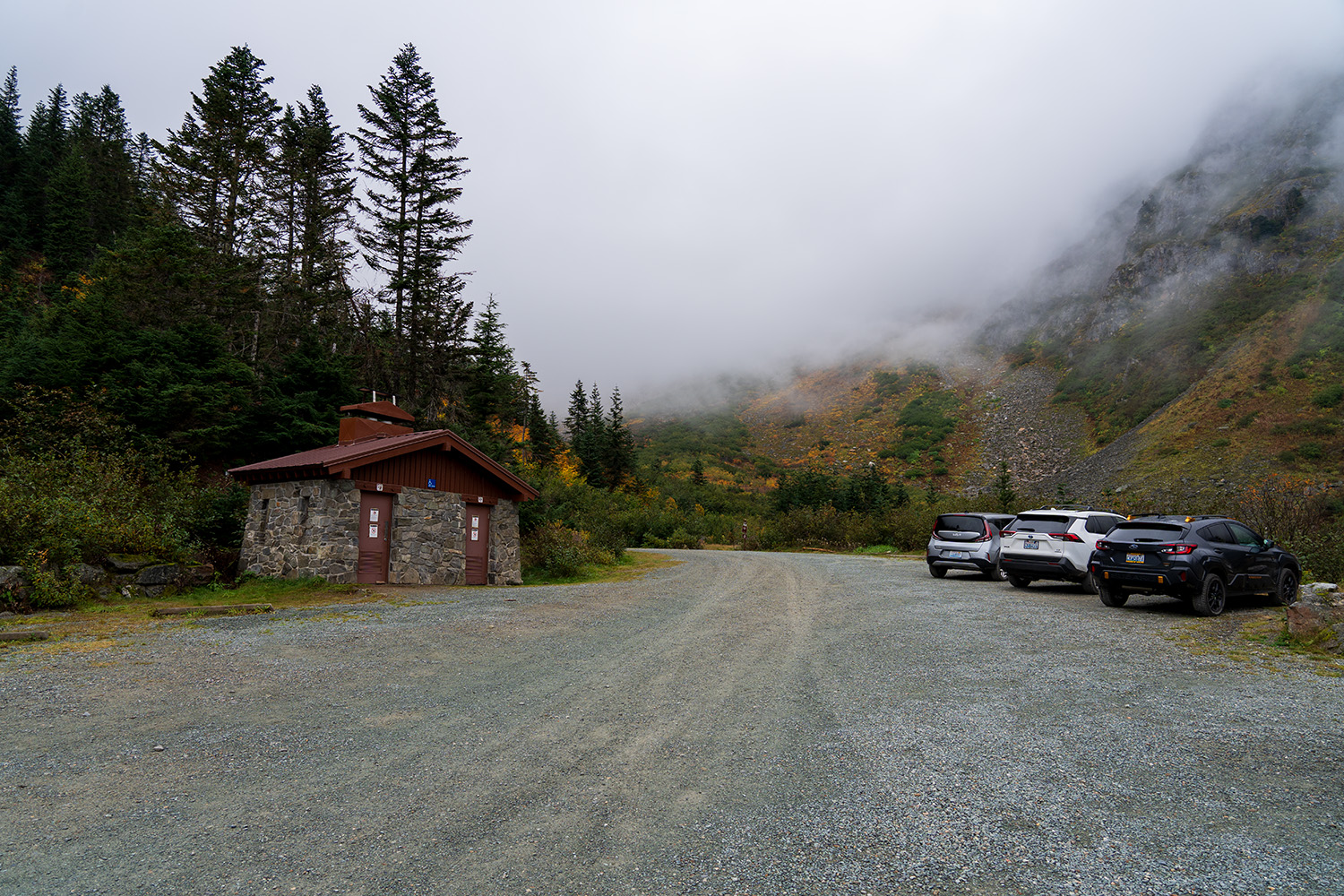 the trailhead parking area at cascade pass