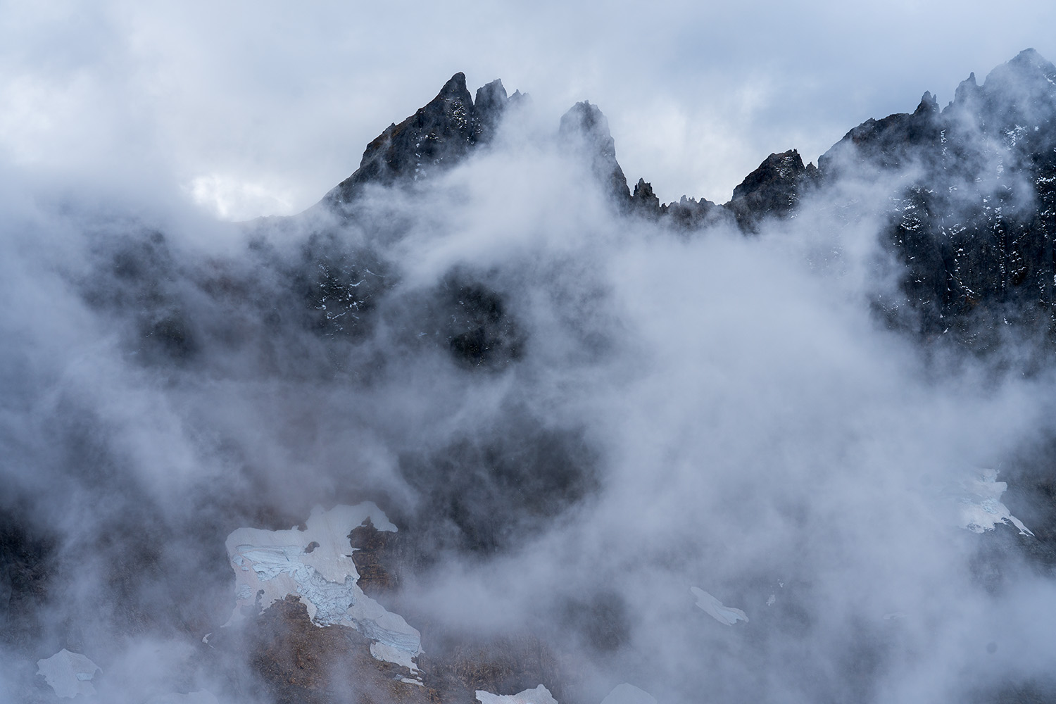 jagged peaks north cascades