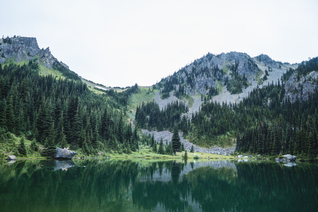 Silver Lakes